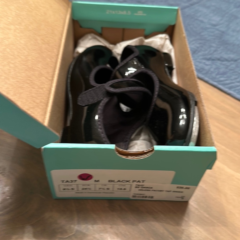 Black 8.5 Toddler tap shoes